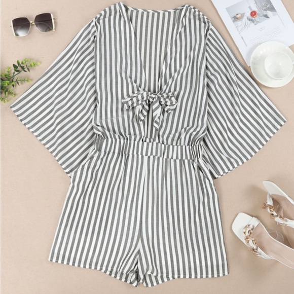 Gray Kimono sleeve romper with tie front and pockets - Picture 6 of 13